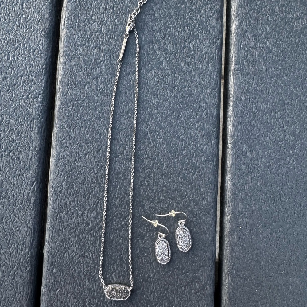 Silver Kendra Scott Pendant Necklace with Earrings